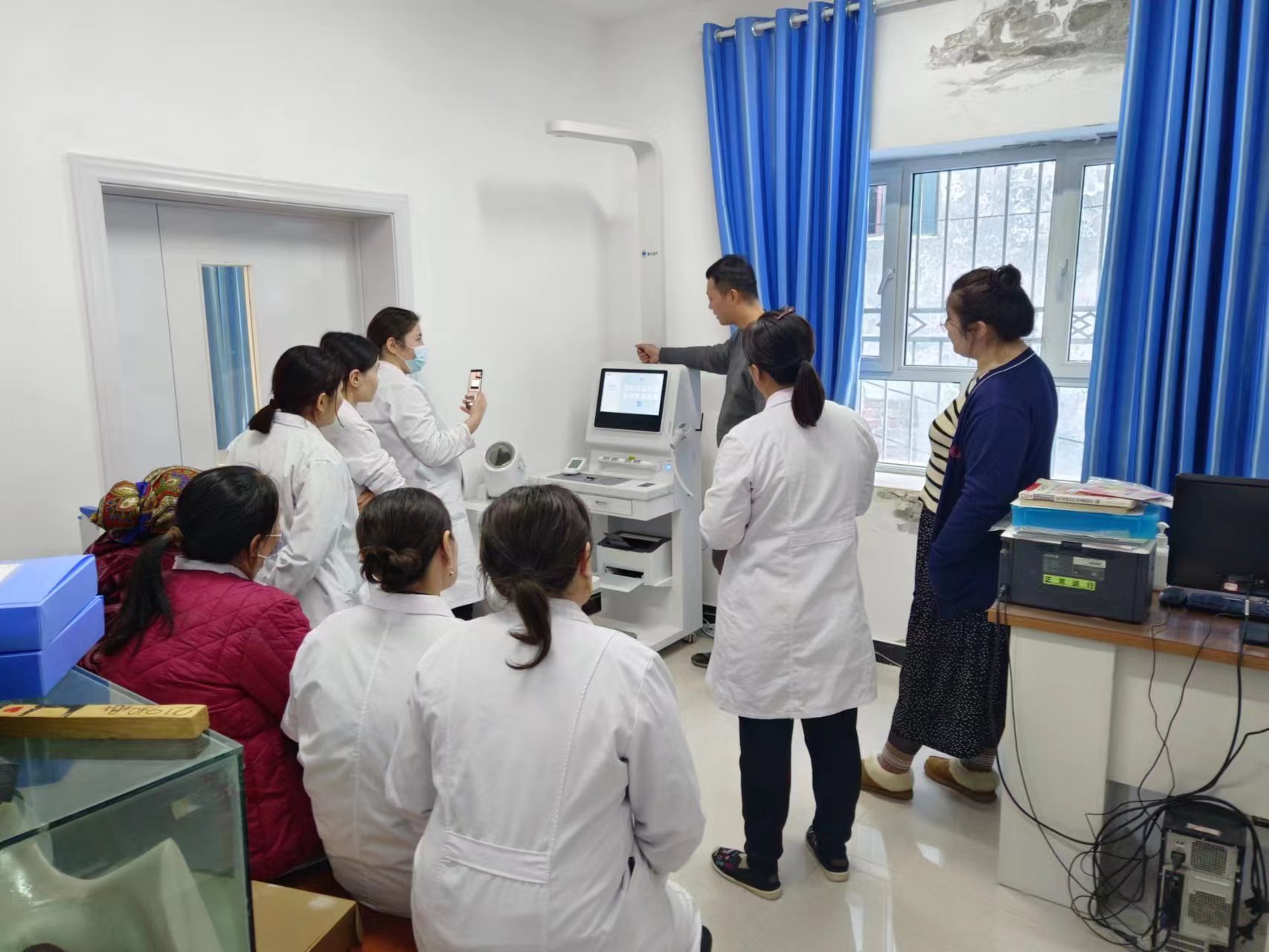 健康小屋設(shè)備清單之健康體檢機 健康小屋設(shè)備清單之健康體檢機